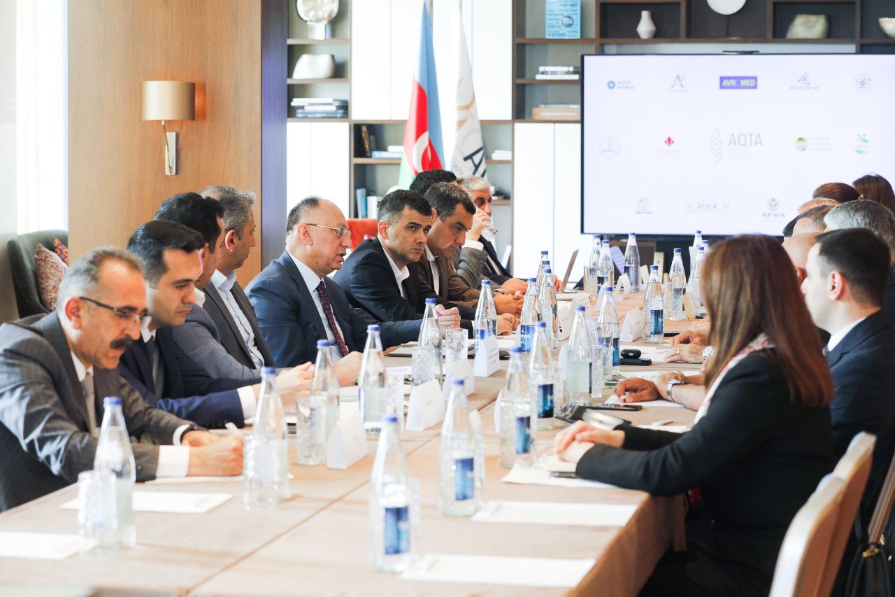 AQTA yanında Məşvərət Şurasının növbəti iclası keçirildi - FOTOLAR